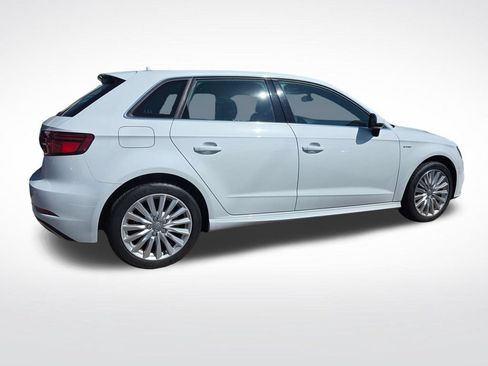 Used 2016 Audi A3 e-tron Premium w/ 17" Wheel Package FWD image 4