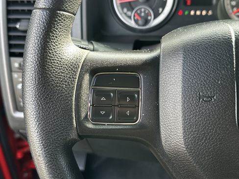 Used 2015 RAM 1500 Express image 17