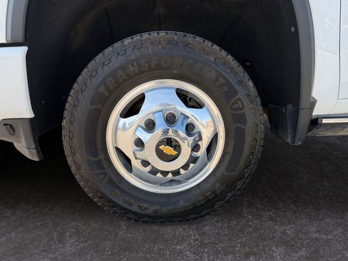Used 2022 Chevrolet Silverado 3500 High Country w/ Safety Package II AWD/4WD image 27