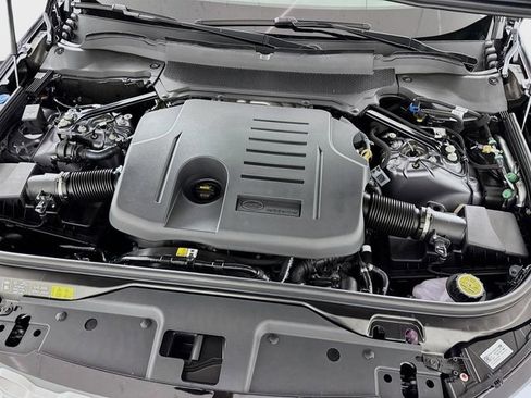 New 2026 Land Rover Discovery Limited Edition image 32