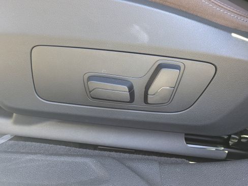 Used 2025 BMW 228i xDrive AWD/4WD image 19