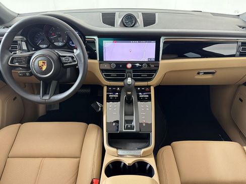 Used 2026 Porsche Macan AWD/4WD image 19