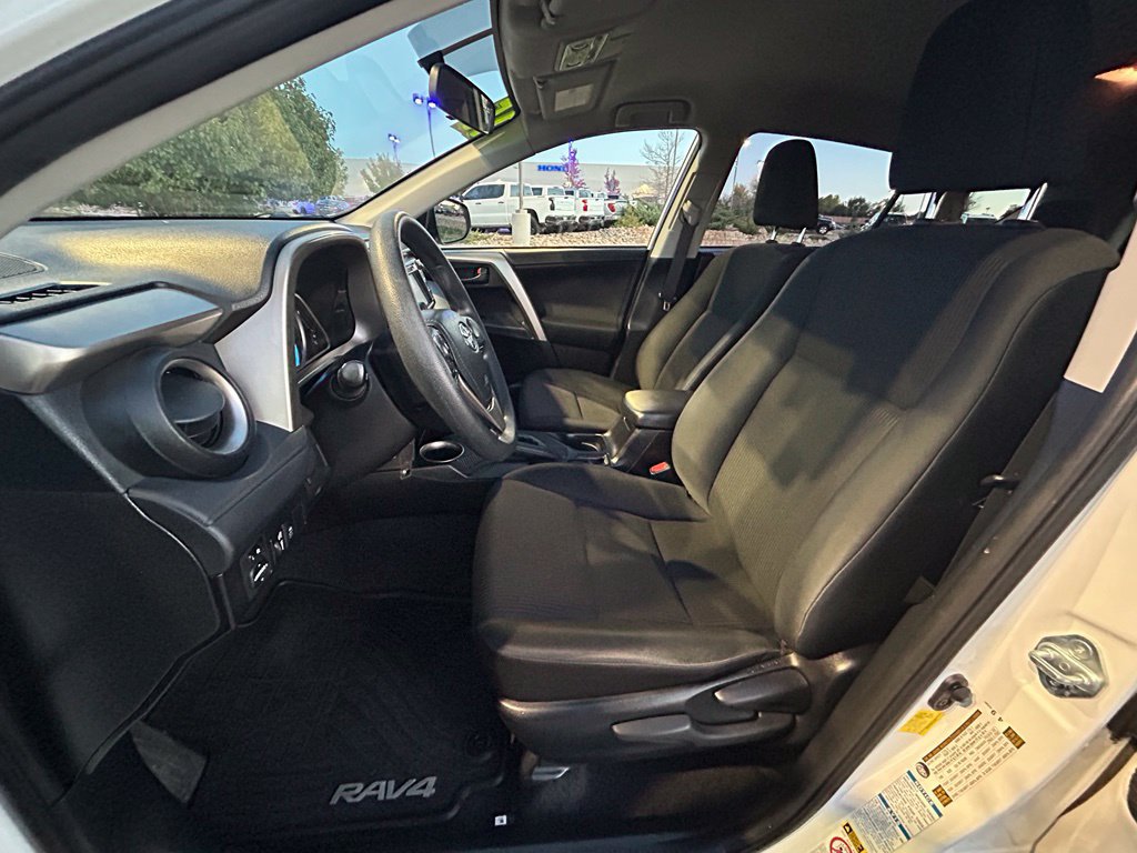 Used 2015 Toyota RAV4 LE AWD/4WD image 12