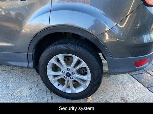 Used 2018 Ford Escape SE image 9