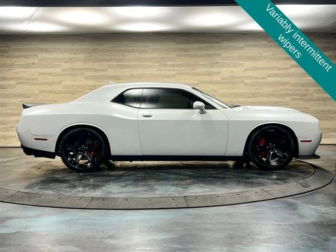 Used 2016 Dodge Challenger SRT Hellcat RWD image 22