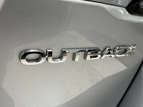 Used 2025 Subaru Outback Limited AWD/4WD image 10