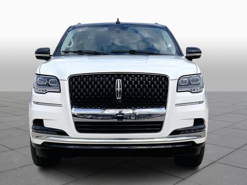 Used 2023 Lincoln Navigator L Black Label image 3