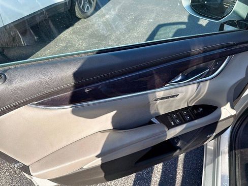 Used 2016 Cadillac XTS Luxury AWD/4WD image 18