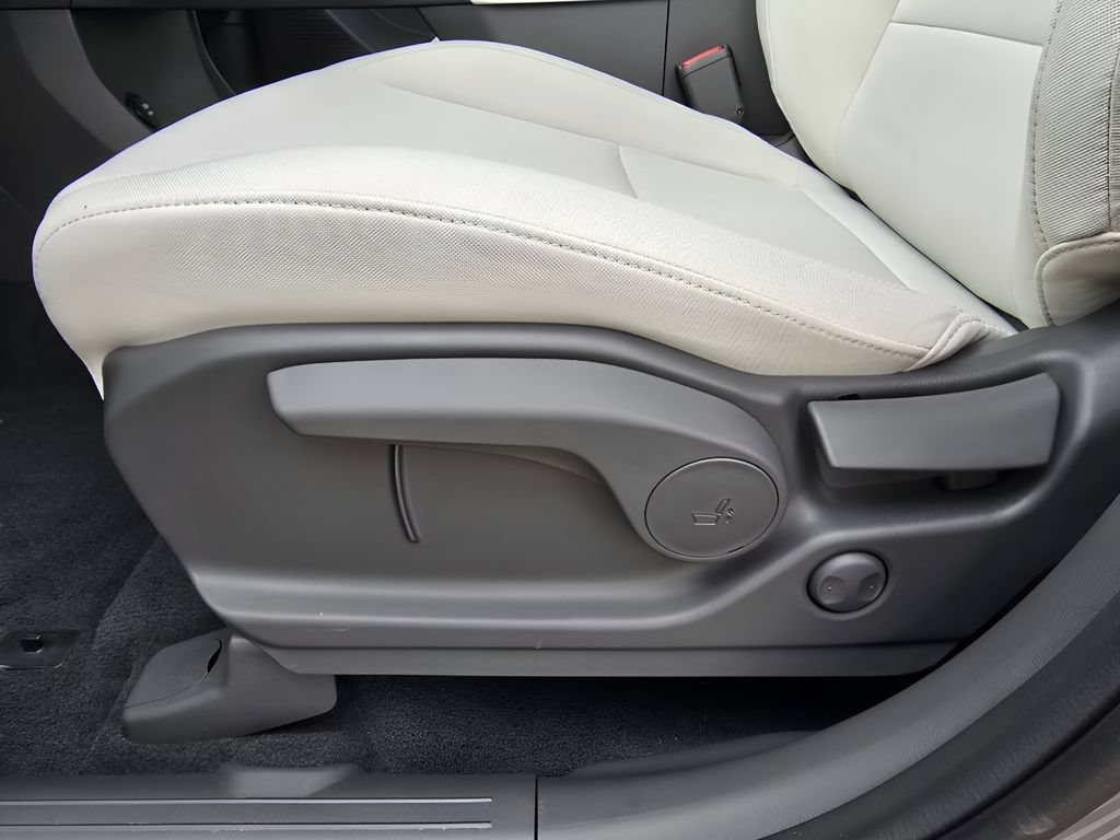 Used 2026 Hyundai Santa Fe SE AWD/4WD image 17
