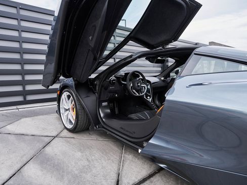 Used 2024 McLaren 750S image 31