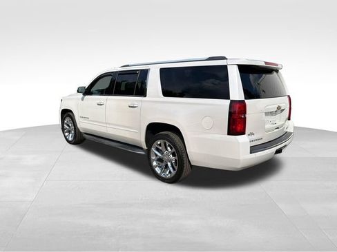 Used 2017 Chevrolet Suburban Premier AWD/4WD image 5