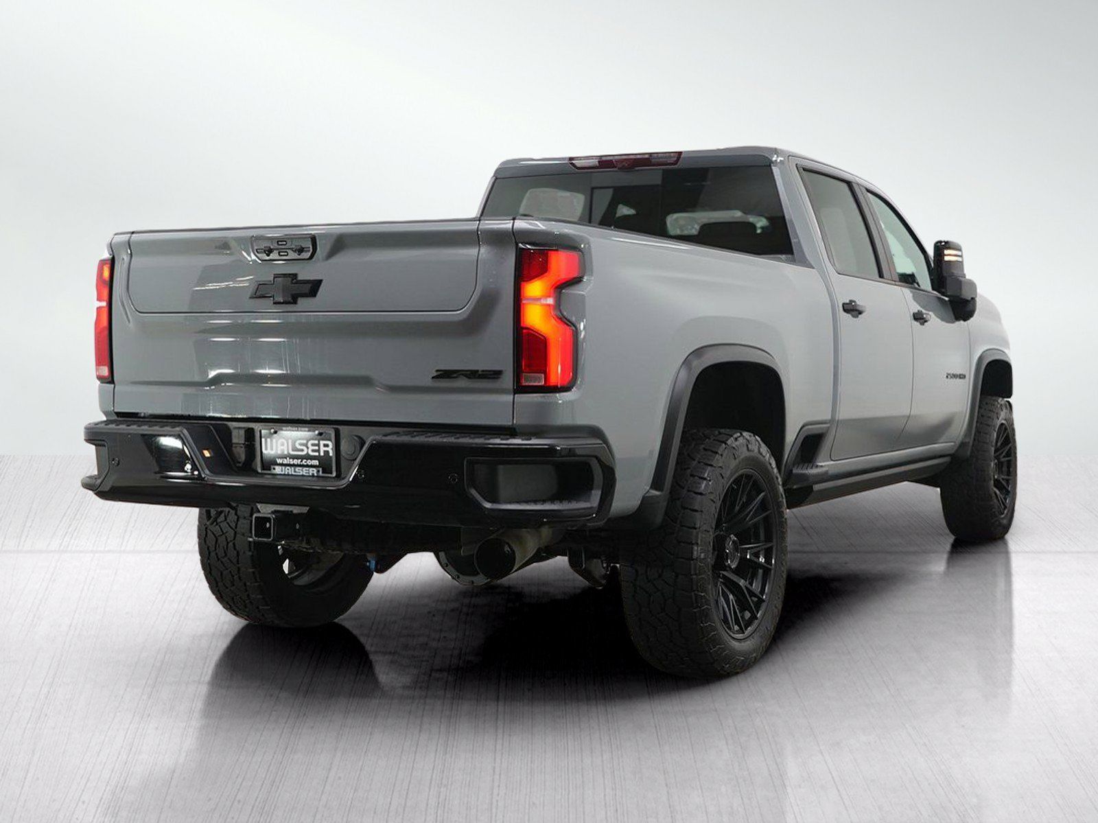 Used 2025 Chevrolet Silverado 2500 ZR2 w/ Technology Package AWD/4WD image 6