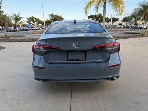 Certified 2024 Honda Civic Sport image 5