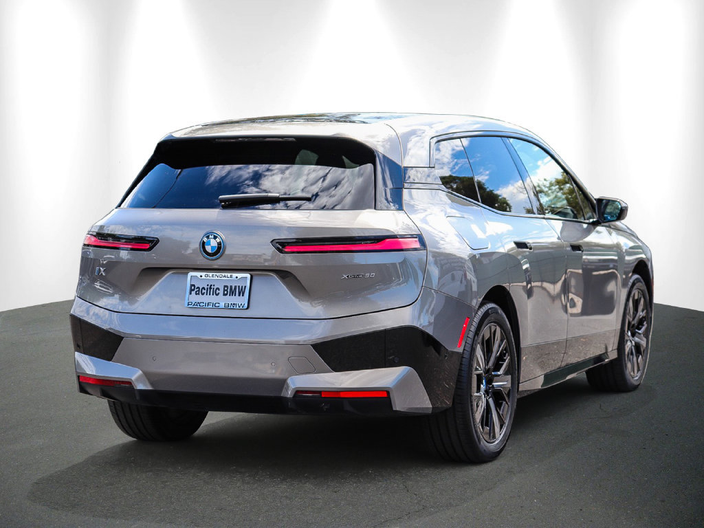 Certified 2025 BMW iX xDrive50 w/ Sport Package AWD/4WD image 6