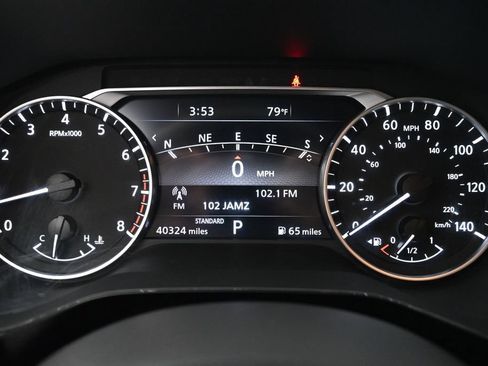 Used 2023 Nissan Pathfinder SL FWD image 21