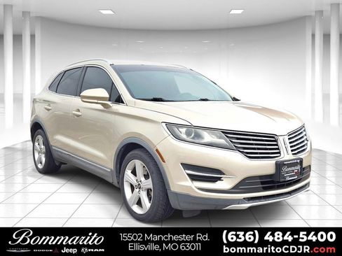 Used 2017 Lincoln MKC Premiere FWD image 1