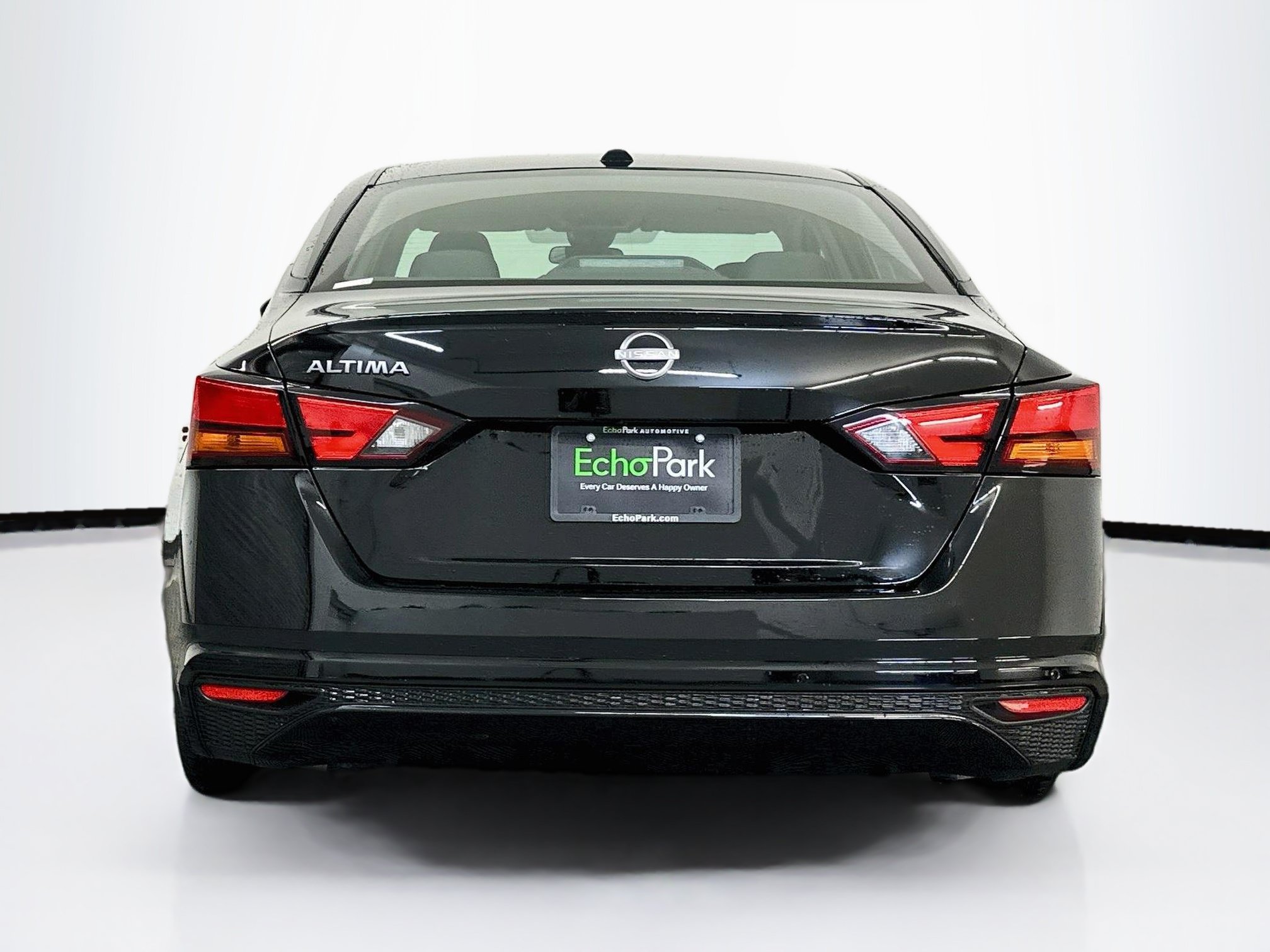 Used 2025 Nissan Altima 2.5 SV FWD image 7
