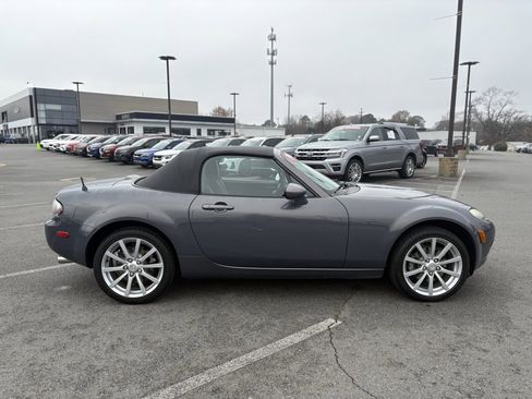 Used 2006 MAZDA MX-5 Miata Grand Touring image 9