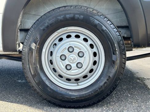 Used 2024 RAM ProMaster 2500 FWD image 30