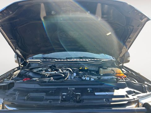 Used 2017 Ford F250 Lariat w/ Lariat Ultimate Package image 31