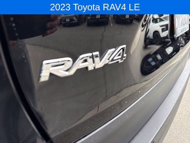 Used 2023 Toyota RAV4 LE AWD/4WD image 29