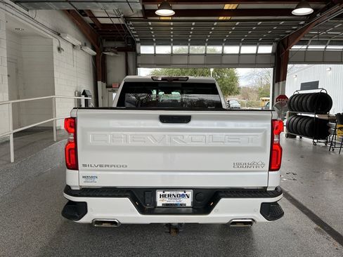 Used 2023 Chevrolet Silverado 1500 High Country w/ Technology Package image 7