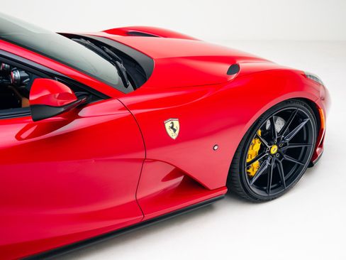 Used 2019 Ferrari 812 Superfast image 20