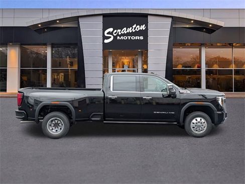 New 2026 GMC Sierra 3500 Denali w/ Denali Reserve Package image 6