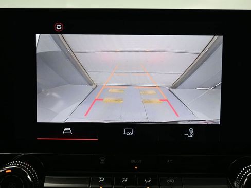 Used 2023 GMC Canyon Elevation image 21