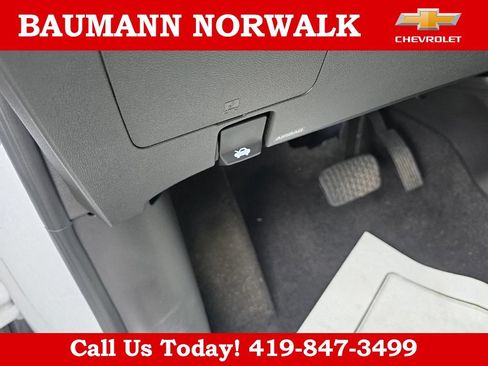 Used 2022 Buick Encore GX Essence w/ Experience Buick Package AWD/4WD image 34