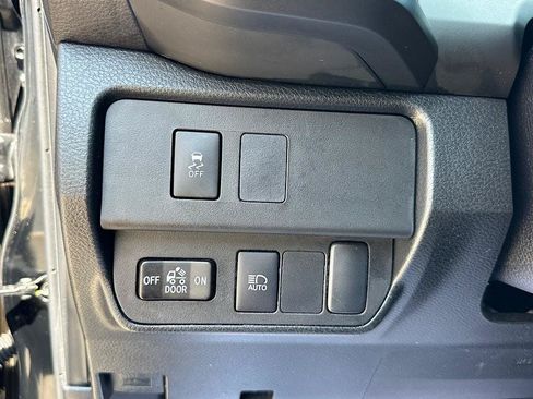 Used 2023 Toyota Tacoma SR AWD/4WD image 20