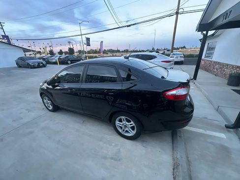 Used 2018 Ford Fiesta SE FWD image 21