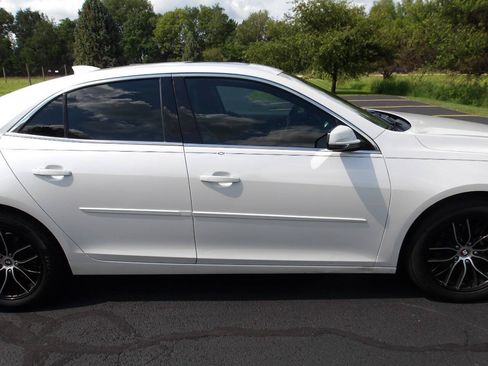 Used 2015 Chevrolet Malibu LT FWD image 31