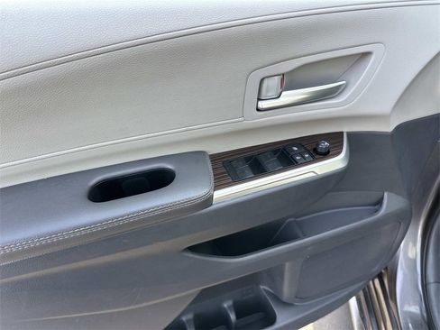 Used 2024 Toyota Sienna XLE image 16