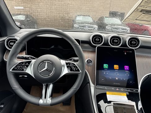 Used 2026 Mercedes-Benz GLC 300 4MATIC image 12