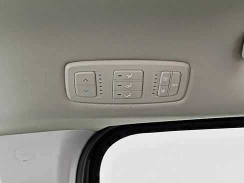 Used 2024 Kia Carnival LX image 25