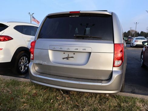 Used 2013 Dodge Grand Caravan SXT w/ UConnect Hands-Free Group image 9