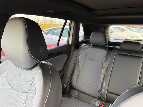 New 2026 Volkswagen Tiguan SE R-Line image 26