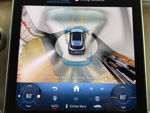 Certified 2025 Mercedes-Benz GLC 350e GLC 350e w/ AMG Line image 24