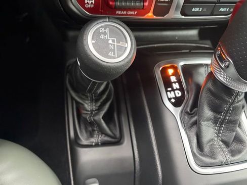 New 2026 Jeep Gladiator Mojave image 25