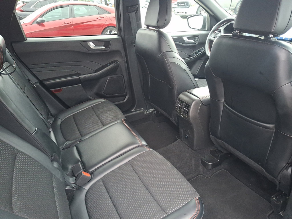 Used 2025 Ford Escape ST-Line FWD image 15