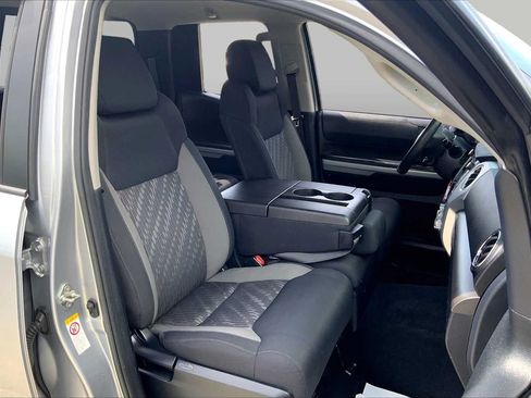 Used 2019 Toyota Tundra SR5 AWD/4WD image 8