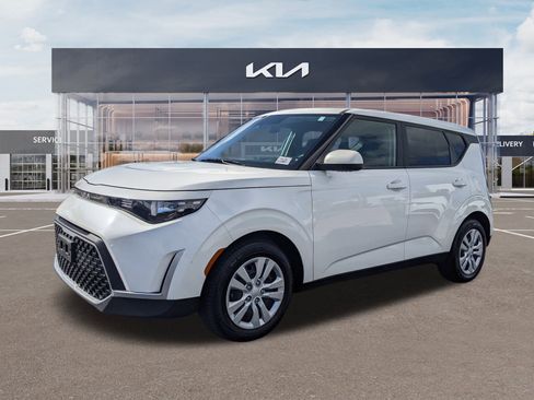 Certified 2023 Kia Soul LX image 12