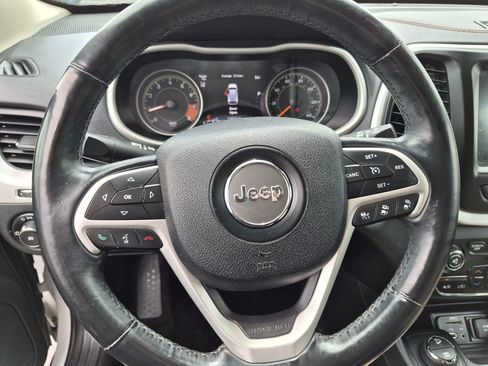 Used 2015 Jeep Cherokee Limited w/ Luxury Group AWD/4WD image 18