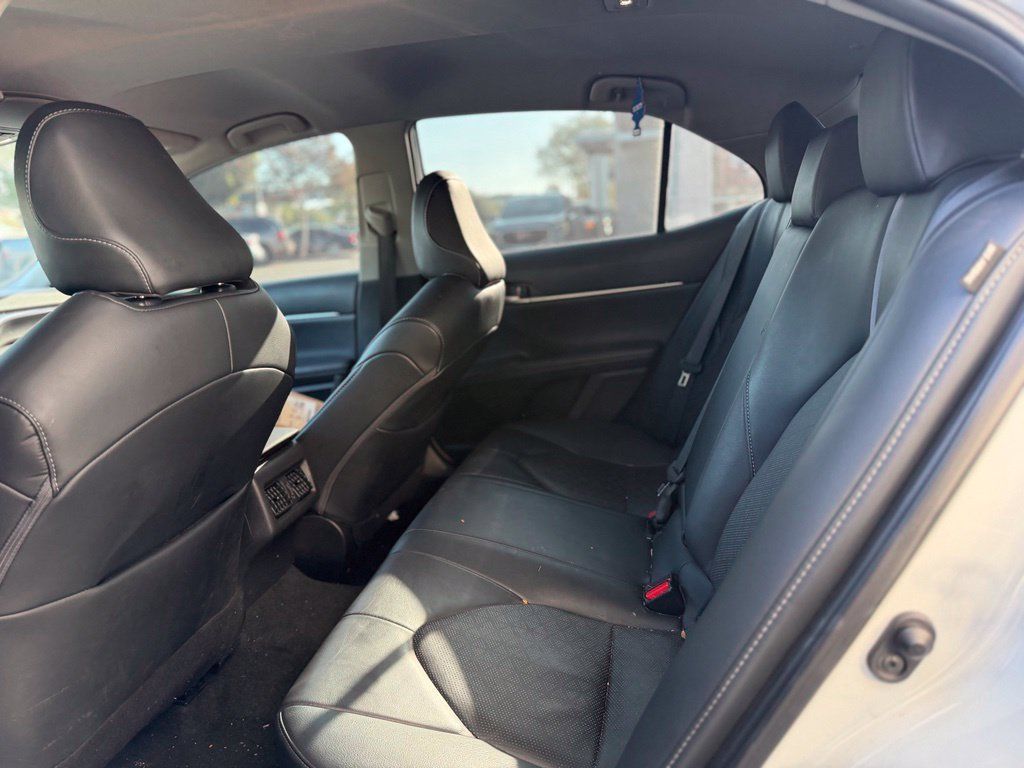 Used 2023 Toyota Camry XSE FWD image 4