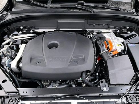 New 2026 Volvo XC60 T8 Ultra w/ Protection Package Premier image 12