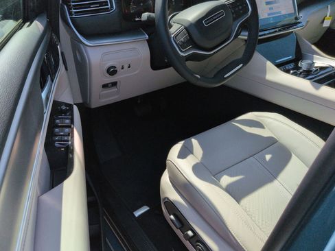 New 2026 Jeep Grand Wagoneer L 4WD image 11