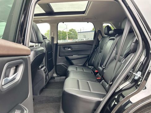 Certified 2023 Nissan Rogue SV w/ SV Premium B Package AWD/4WD image 13