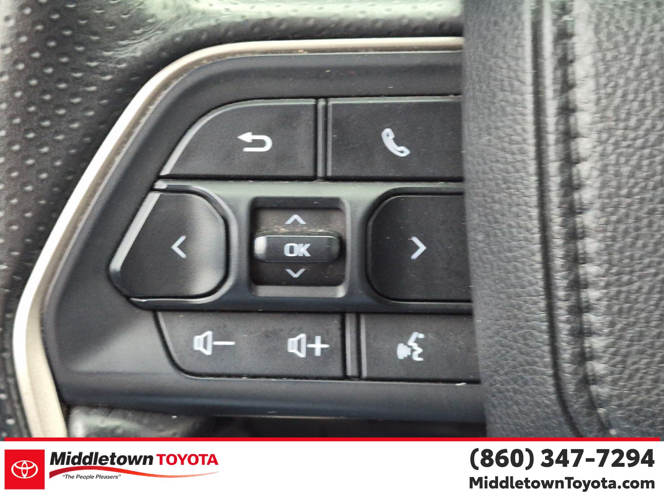 Certified 2025 Toyota 4Runner SR5 AWD/4WD image 15