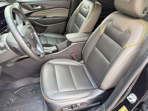 Certified 2025 Chevrolet Trax ACTIV w/ Driver Confidence Package FWD image 5